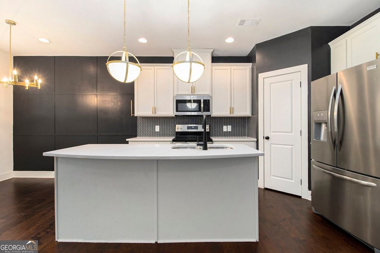 2249 Mulsanne Dr - Photo 7 of 30