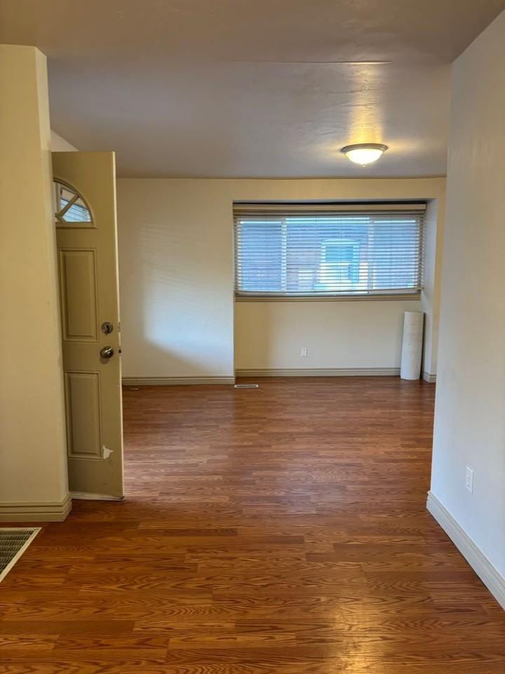 612 South Harmony Court - Photo 6 of 50