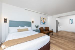 featured image of 1020 West 12th Avenue #1402