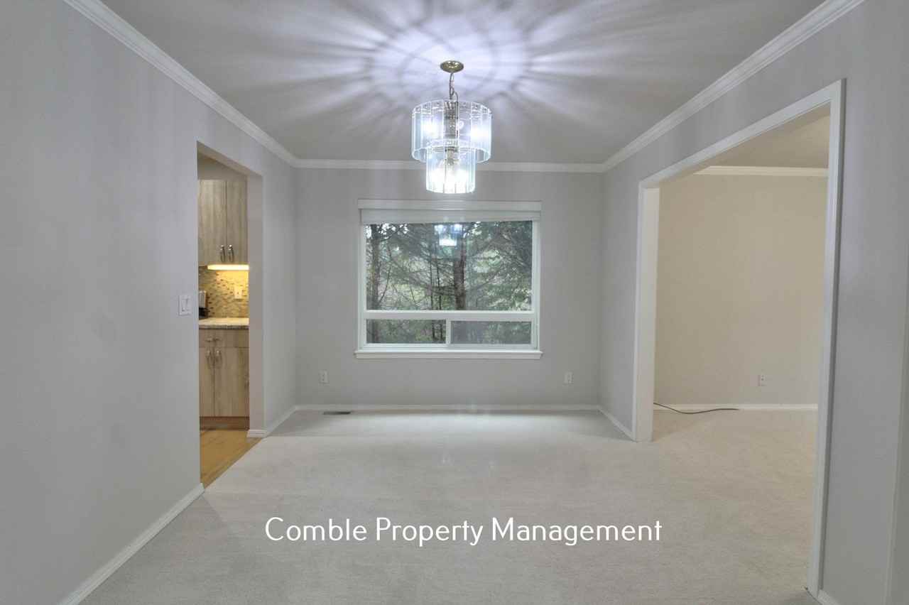 23228 Ne 21st Pl - Photo 6 of 17