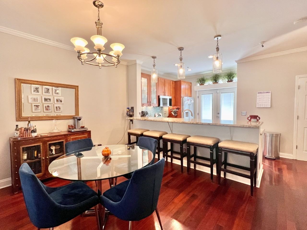 833 W 4th St - Photo 7 of 34