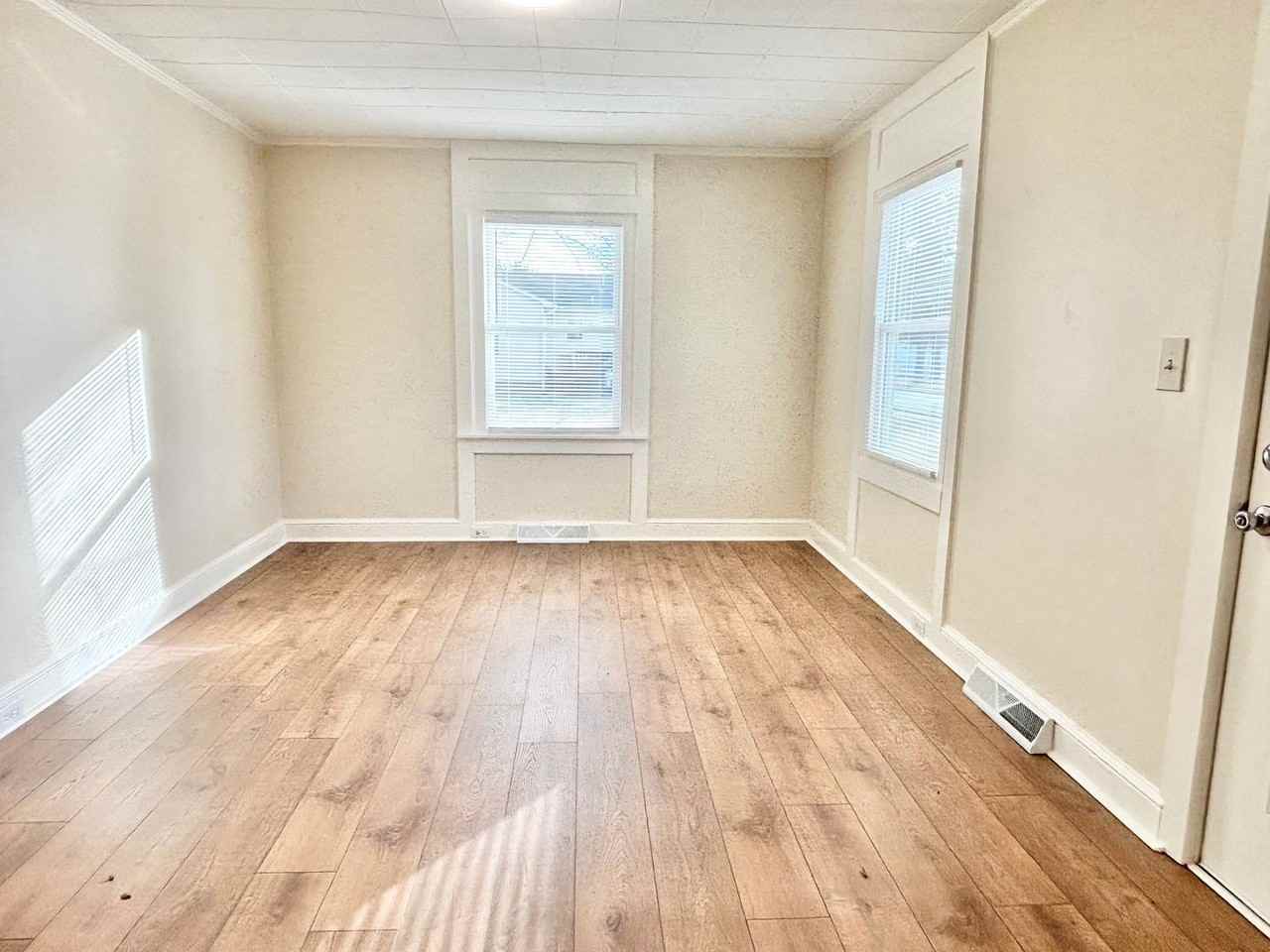 2811 Four Seasons Blvd