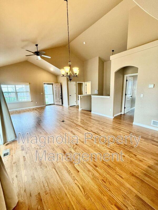 9916 Wolf Lake Dr - Photo 2 of 19