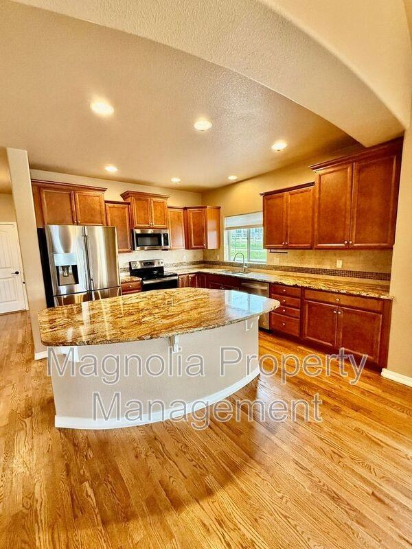 9916 Wolf Lake Dr - Photo 5 of 19