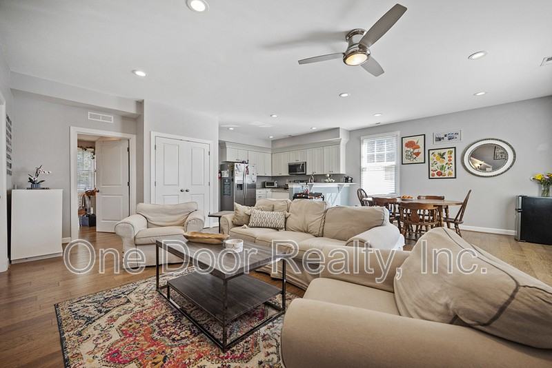 805 Lafayette Street - Photo 6 of 33