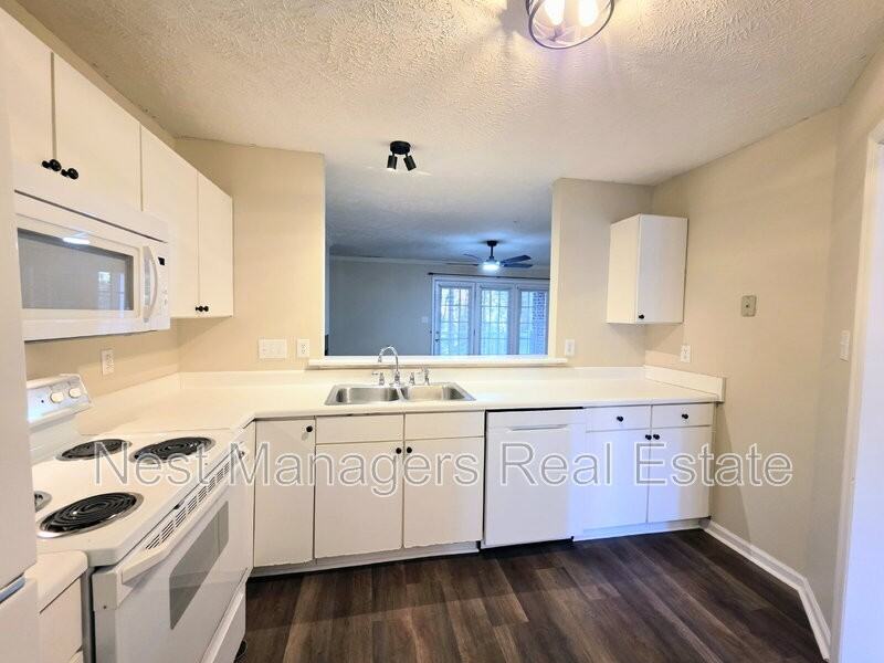 302 Bubble Creek Court #2 - Photo 5 of 19