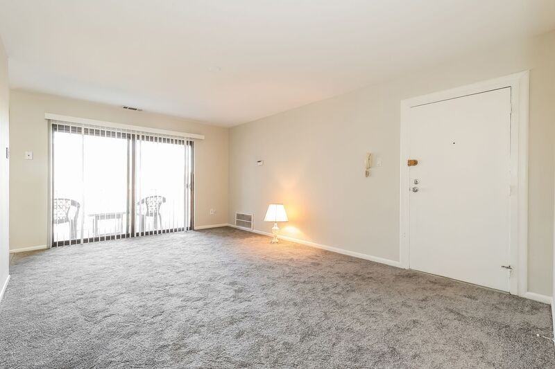 25 Kings Court #25 - Photo 3 of 16