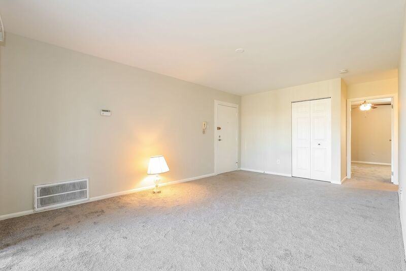 25 Kings Court #25 - Photo 4 of 16