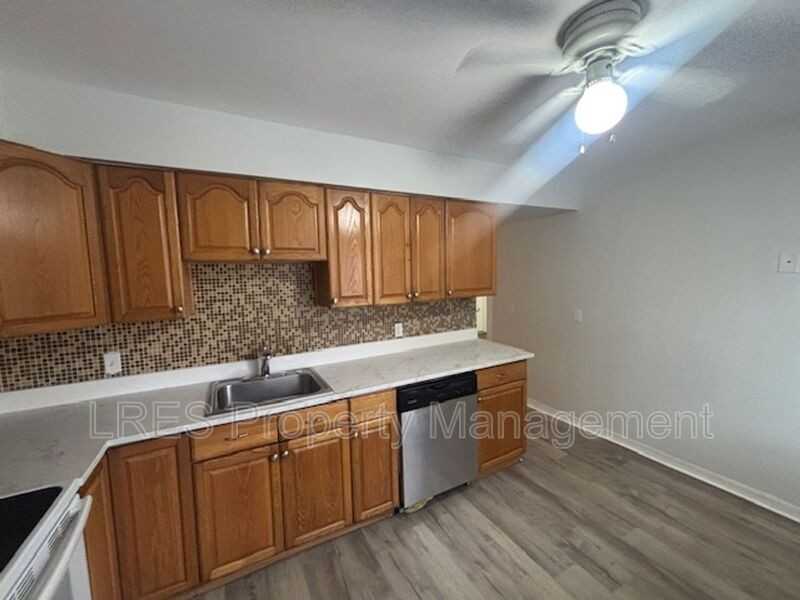 163 Clear Lake Cir - Photo 7 of 32