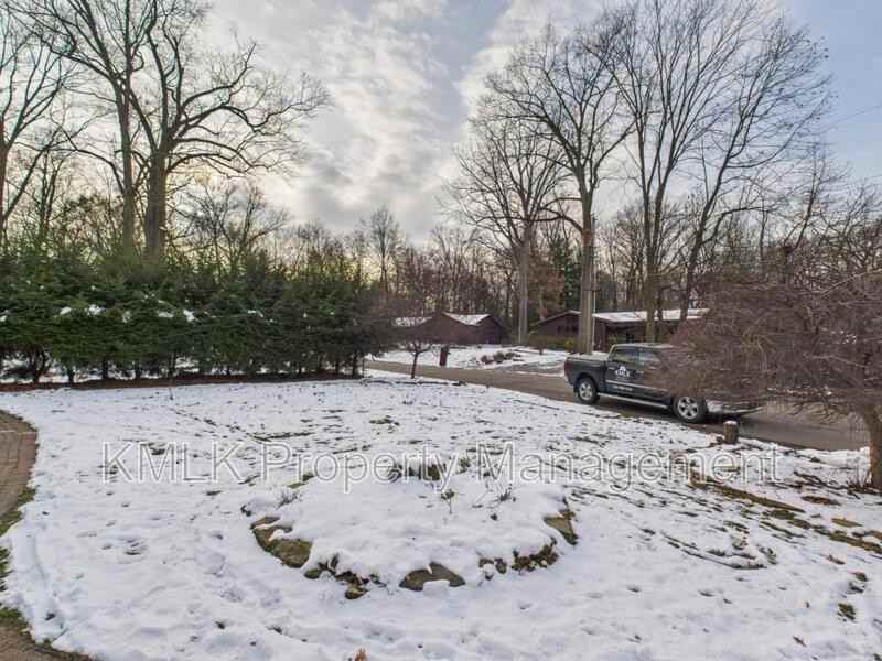 5743 Brookwood Dr - Photo 5 of 50