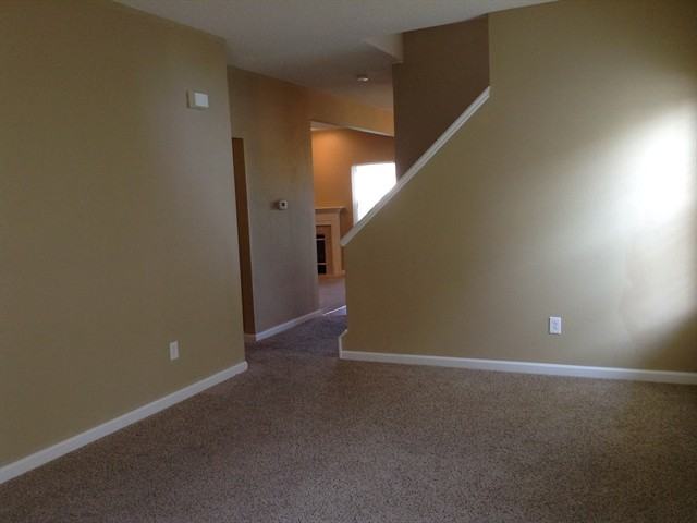 2416 Meadow Bend Dr - Photo 3 of 19