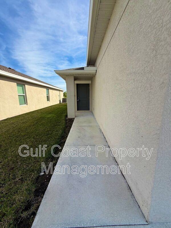 3844 Treasure Oak Way - Photo 2 of 37