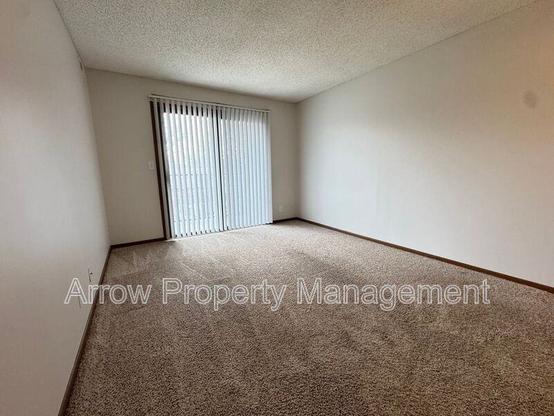 3405 Holdrege Street #304 - Photo 2 of 12