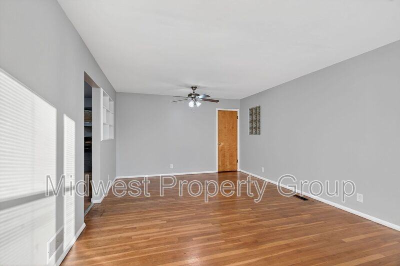 10406 Hobkirk Drive - Photo 7 of 31