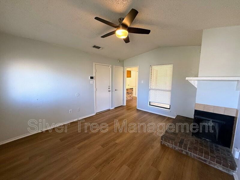 6847 S Creek Dr - Photo 3 of 28