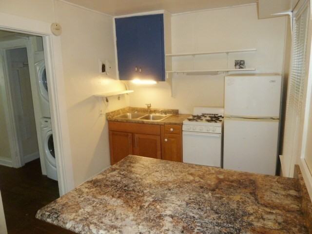 400 Mccauley Street - Photo 6 of 10