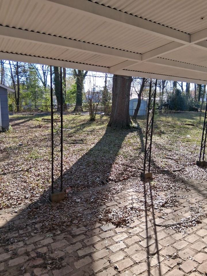 213 Rose Dr - Photo 2 of 9