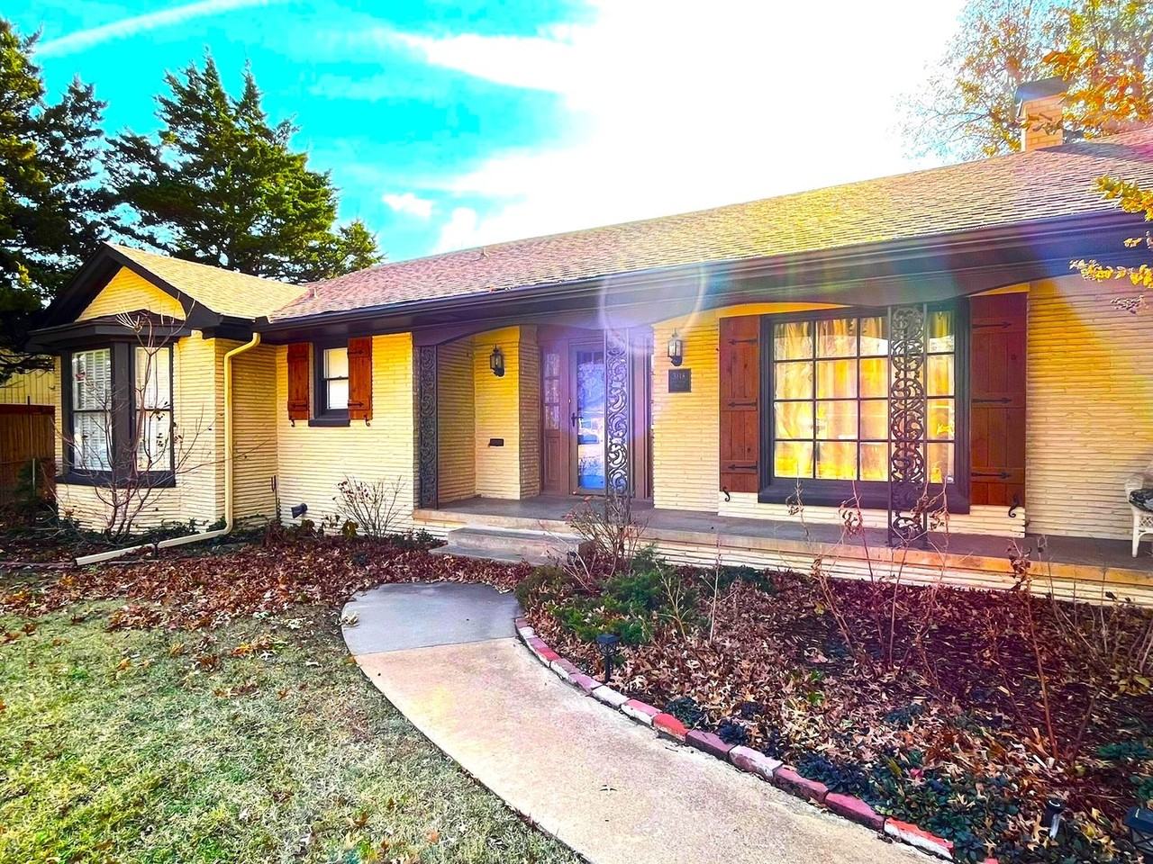 3118 Nw 68th St - Photo 2 of 50