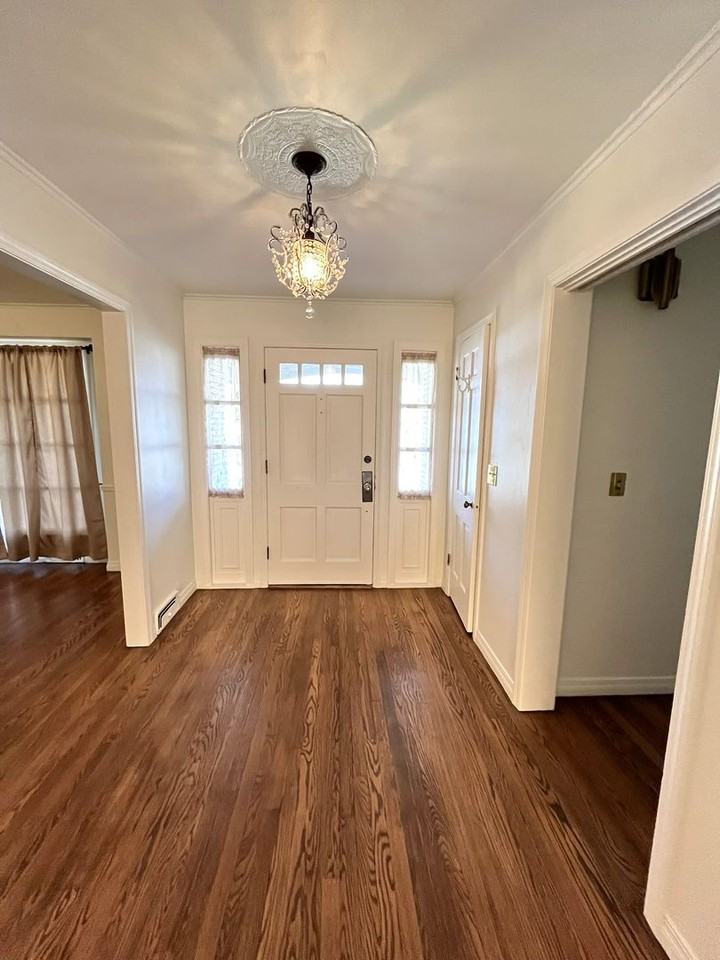 3118 Nw 68th St - Photo 5 of 50