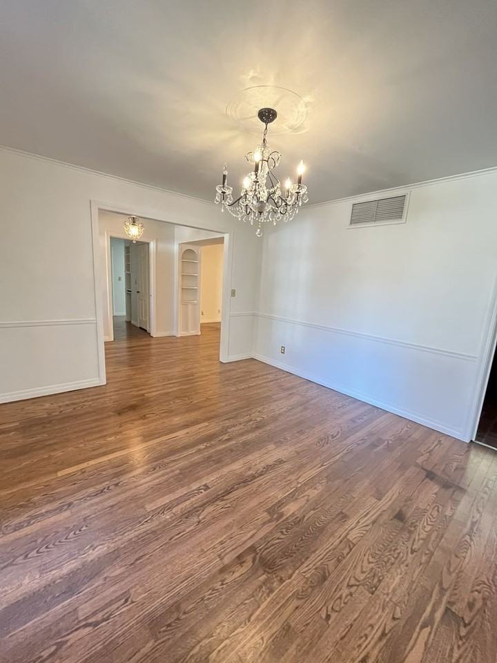 3118 Nw 68th St - Photo 6 of 50