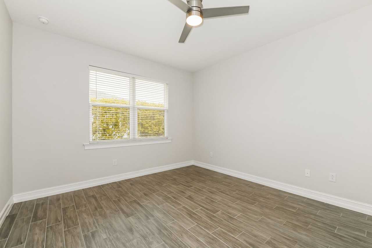 1059 Enbrook Loop - Photo 6 of 31