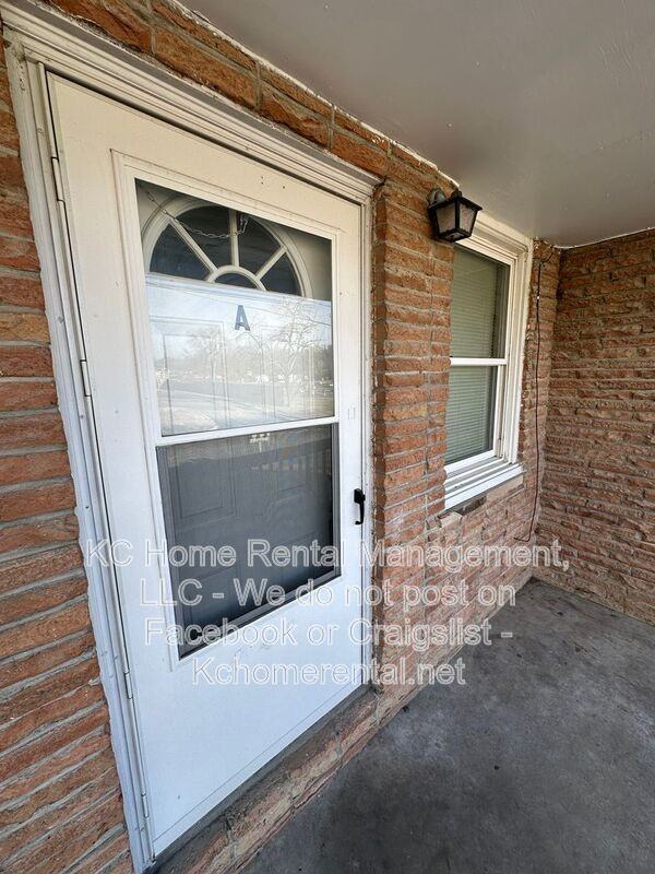 1114 E Myrtle St #A - Photo 4 of 31