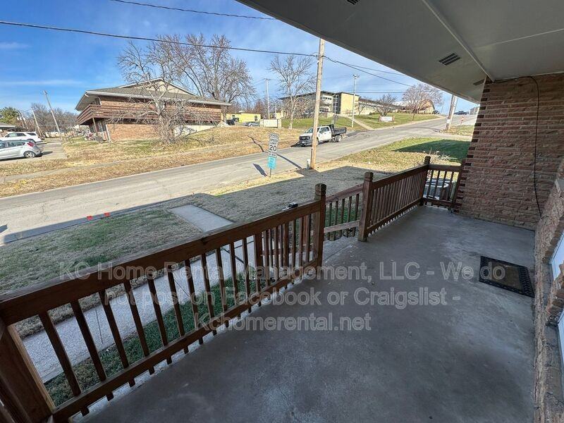 1114 E Myrtle St #A - Photo 5 of 31