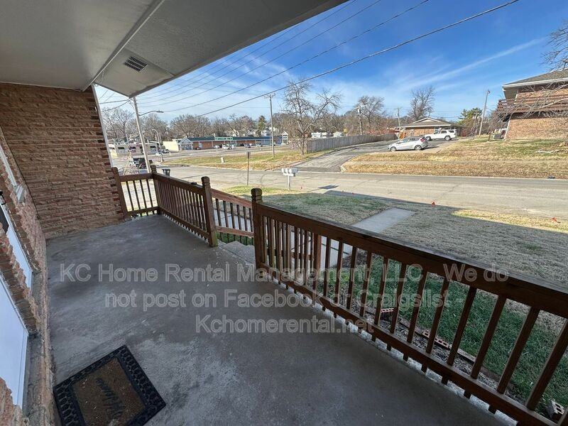 1114 E Myrtle St #A - Photo 6 of 31