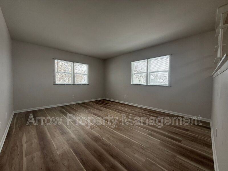 2206 K St - Photo 4 of 8