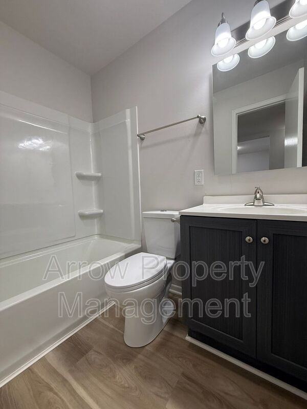 2206 K St - Photo 5 of 8