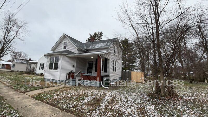 830 St. Clair Avenue - Photo 4 of 30