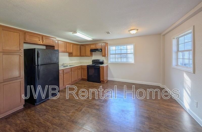 1333 Iralou Rd - Photo 4 of 18