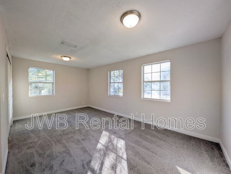 1333 Iralou Rd - Photo 7 of 18