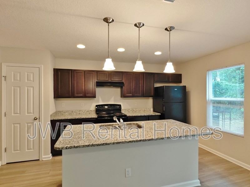 8740 Buttercup Street - Photo 3 of 9