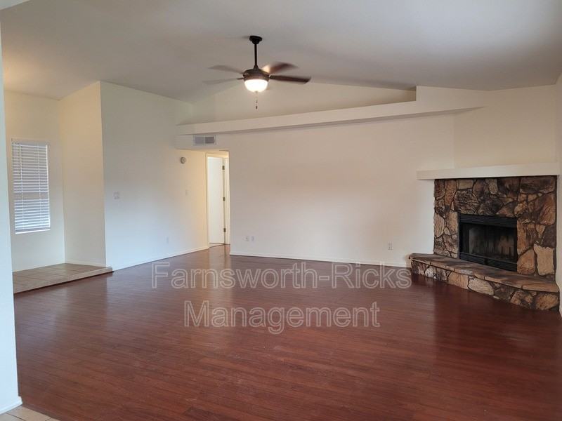 5407 E Catalina Ave - Photo 4 of 13