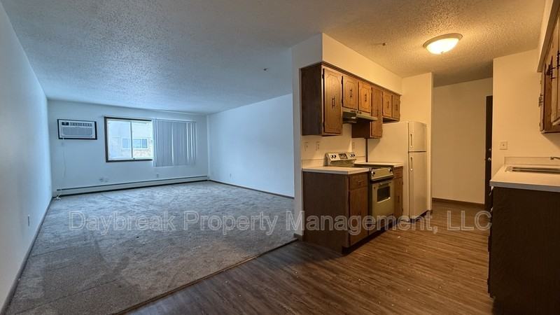 3024 9 1/2 St N - Photo 2 of 14