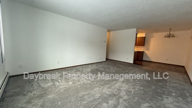 3024 9 1/2 St N - Photo 4 of 14