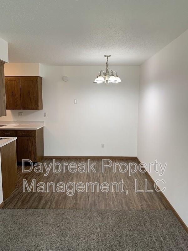 3024 9 1/2 St N - Photo 5 of 14