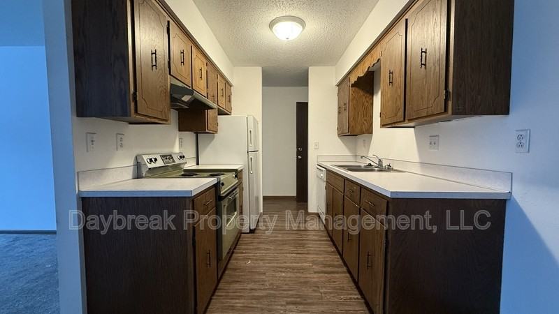 3024 9 1/2 St N - Photo 6 of 14