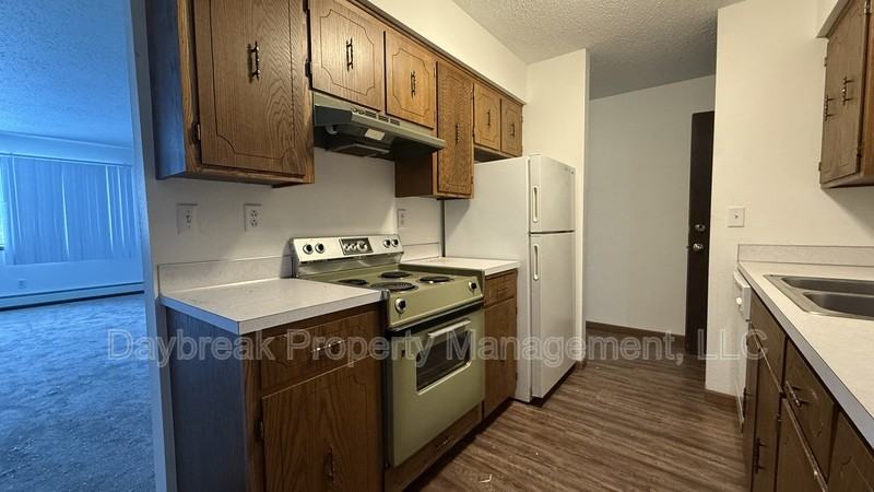 3024 9 1/2 St N - Photo 7 of 14