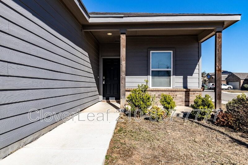 7415 Marina Del Rey - Photo 4 of 32