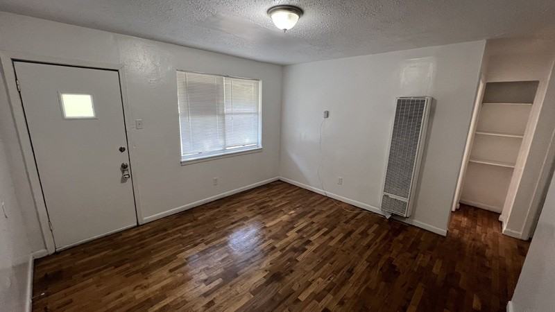 797 Richmond Ave #4 - Photo 3 of 9