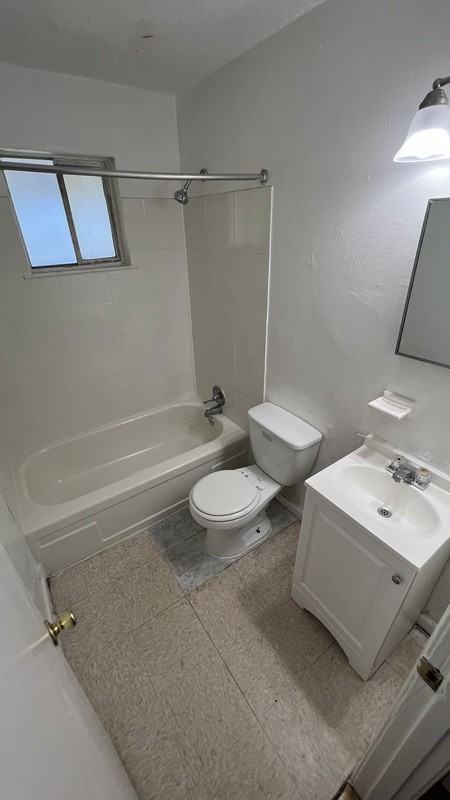 797 Richmond Ave #4 - Photo 7 of 9