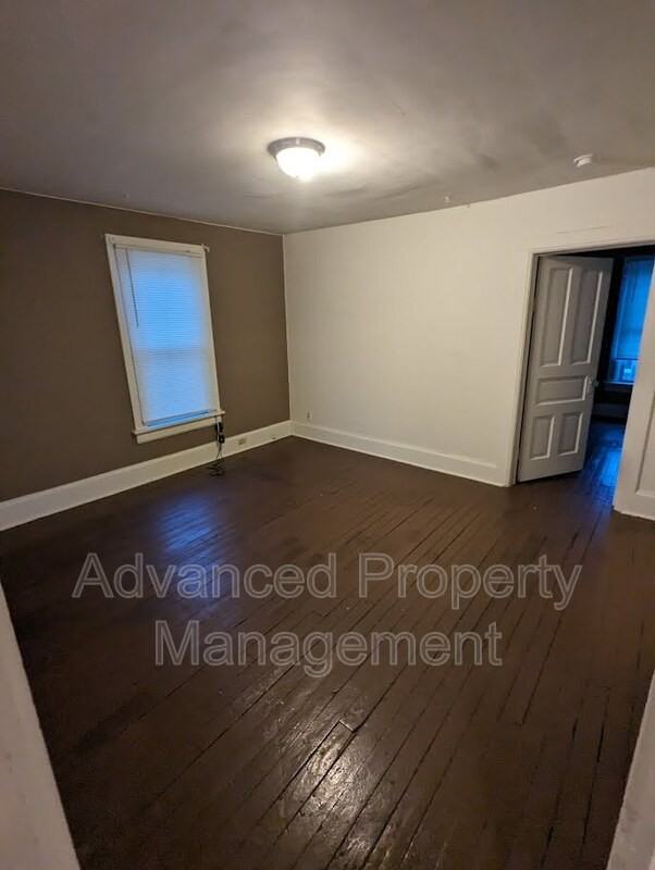 1024 Hagerer St - Photo 2 of 10