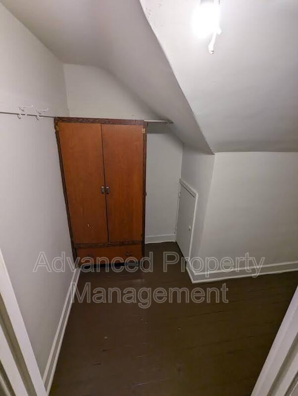 1024 Hagerer St - Photo 5 of 10