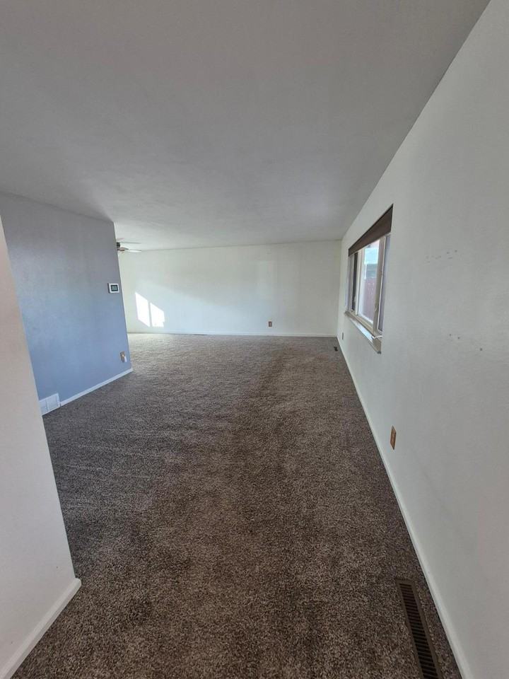 1004 Wynkoop Dr - Photo 7 of 31