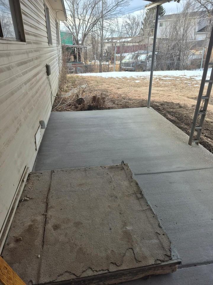 2080 Flintwood Dr - Photo 2 of 14