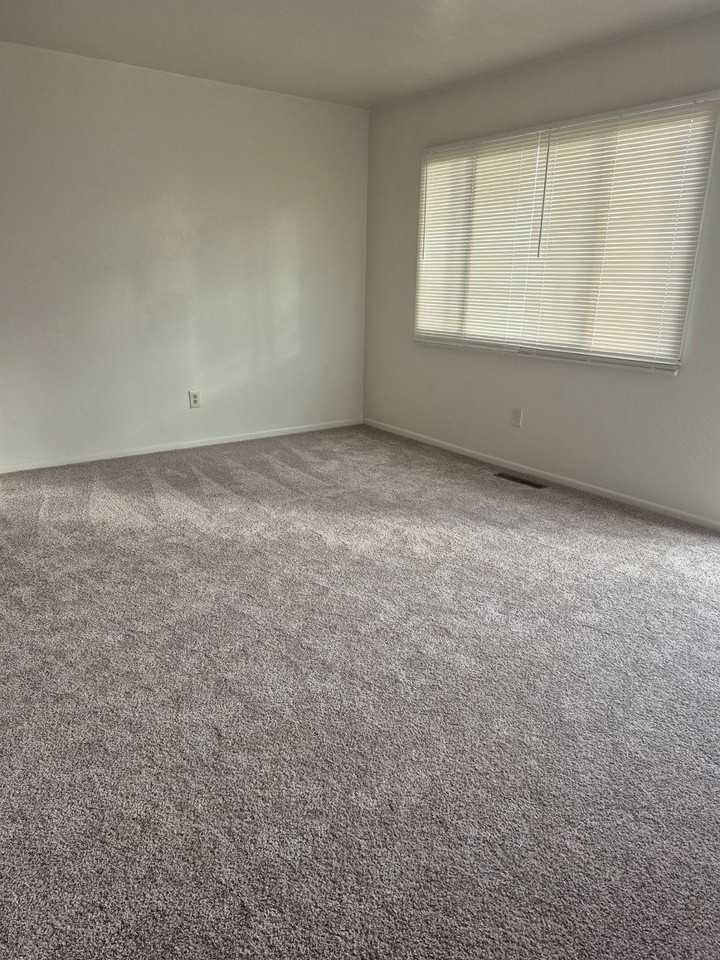 2080 Flintwood Dr - Photo 6 of 14