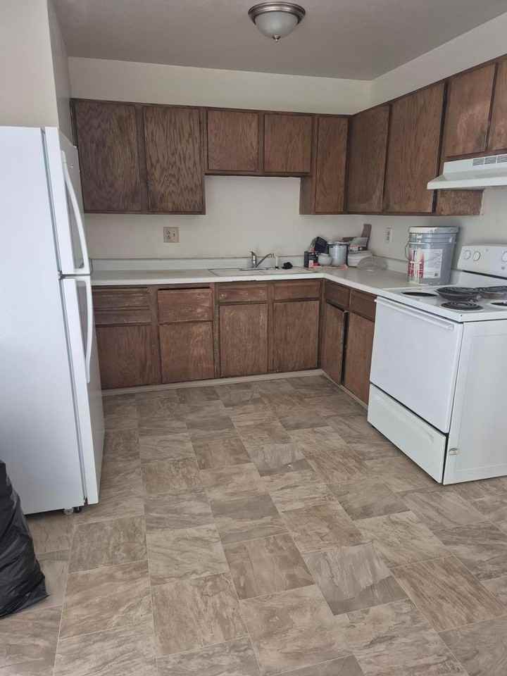 2080 Flintwood Dr - Photo 7 of 14