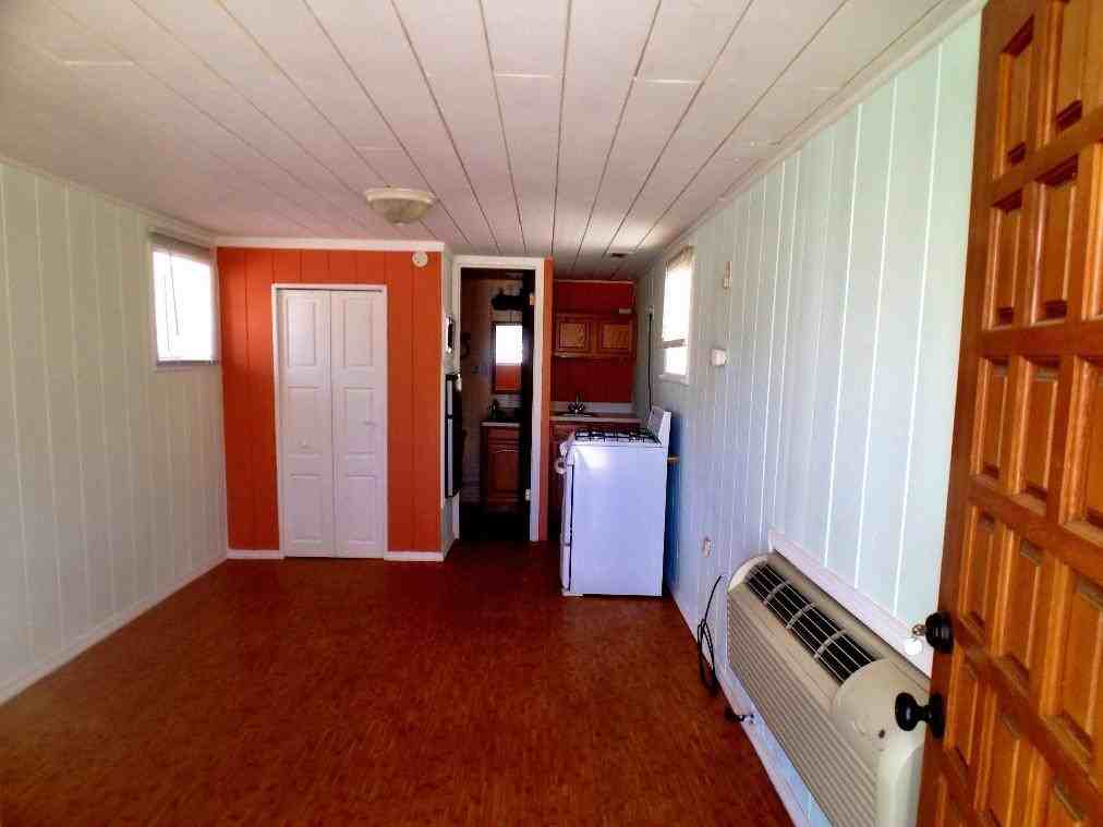 220 Princeton Drive Southeast #D - Photo 2 of 7